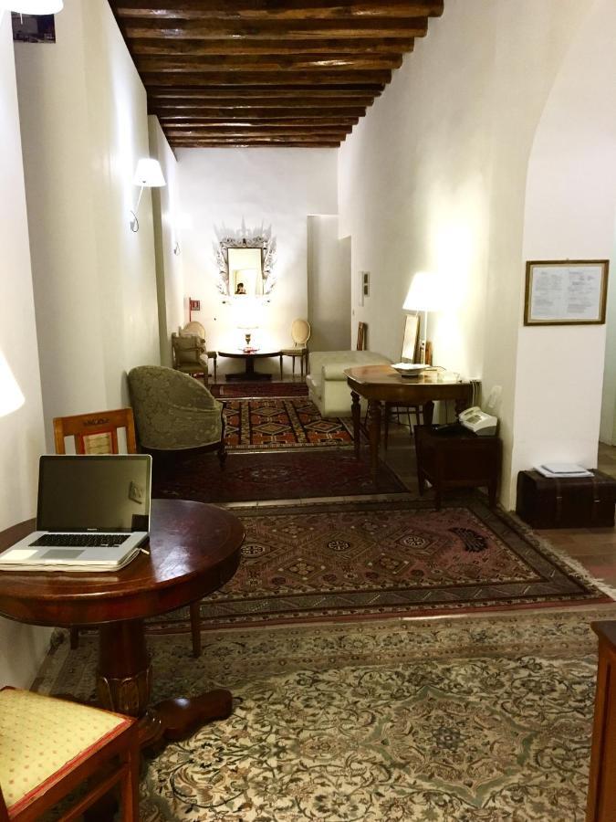 Vicolo Del Lupo Guesthouse Roma Eksteriør bilde
