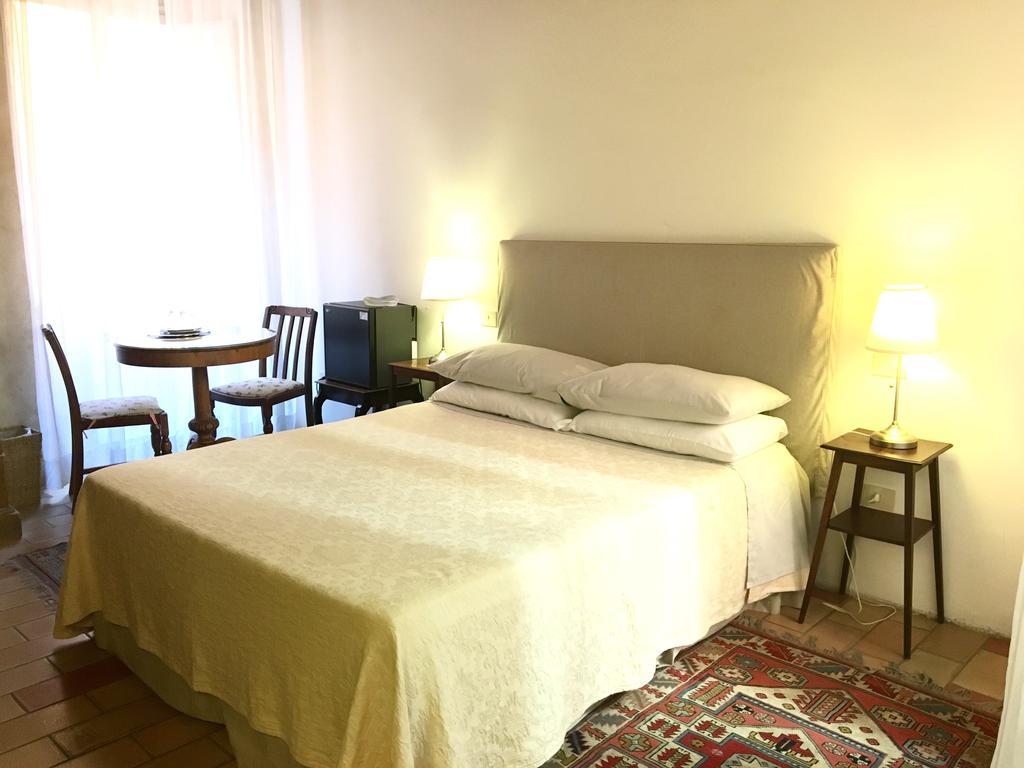Vicolo Del Lupo Guesthouse Roma Eksteriør bilde
